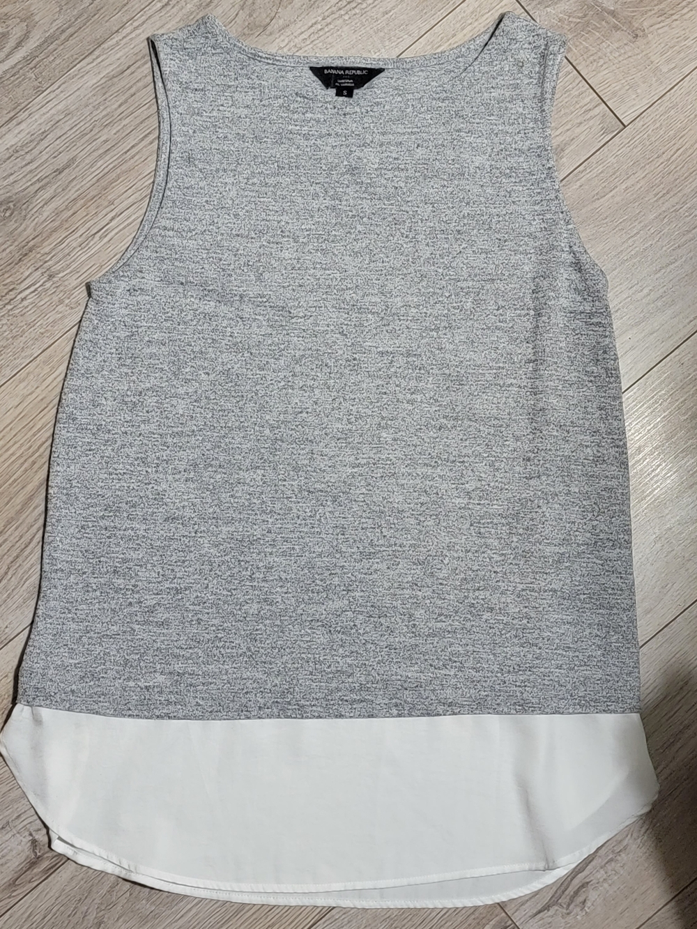 Banana Republic Gray Sleeveless Layered Hem Top Luxespun